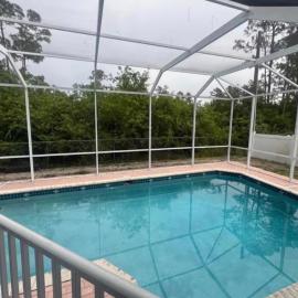 Home w Pool 25 Miles from Beaches, Hotel in Lehigh Acres