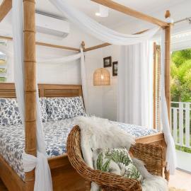 Fullmoon Cottage - Easy Walk to the Beach and Town, hotel in Port Douglas