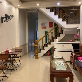 Holly's Hostel Ha Giang B&B, hotel in Ha Giang