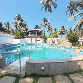 Red Sea Beach Resort, Hotel in Anjuna