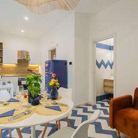 "Oltremare Lux Apt"- Seaview in the center & FREE Street Parking