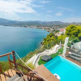Aiora -Infinity Pool on the Cliff -Private Beach