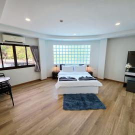 M-Well House, hotel in Sathani Ban Hua Mak