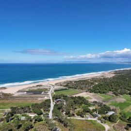Beachside Villa with Private Garden, hotel in Aldeia do Meco