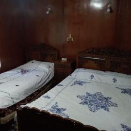 Gulshan group of houseboat، فندق في سريناغار