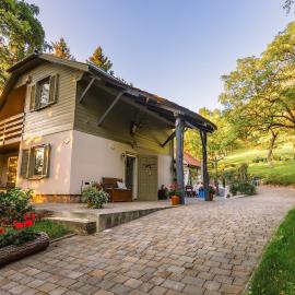 Cottage Pátka Guest House, hotel u gradu 'Sokorópátka'