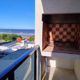 Apartment 1 block from the sea, hotel in Mar de Ajó
