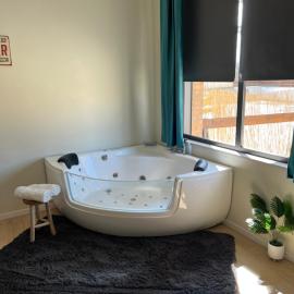 Villa Uma con Idromassaggio e Parcheggio Privato, hotel u gradu Sanikandro Garganiko