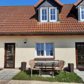 Viesnīca Leuchtturmblick - Ferienwohnung auf Hiddensee pilsētā Grieben