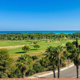 Villa Bon Neguit Golf and Sea with Amaizing View High comodity villla Suny oriented, hotel din Sitges