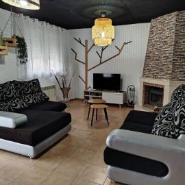 Argés में, होटल "La Villa de Iker" con Piscina, Barbacoa y a 10 mint de Puy du Fou