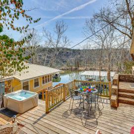 Boat & Fish! 1950s Rockaway Beach Cabin w/ Hot Tub