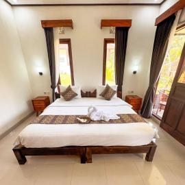 Indra Yoga Retreat، فندق في Selemadeg