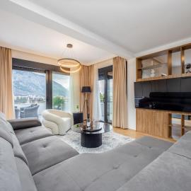 Villa Azure Luxe, hotel in Škaljari