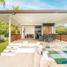 Raina Lodge Moorea Haapiti - Fare Oriana - Piscine privée - Vue lagon, hotelli kohteessa Haapiti