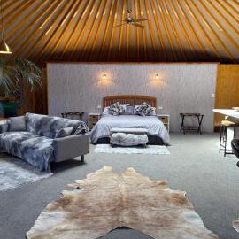 Riverview Yurt, Hotel in Tarras