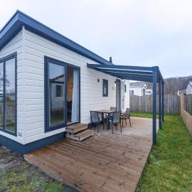 Bright Beachside Base in Burgh-Haamstede, hotel a Burgh Haamstede