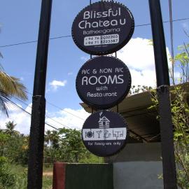 Blissful Chateau, Hotel in Batigama