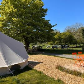 Glamping Les Arpents Verts, hotel v mestu Yvoir