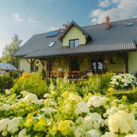 Agroturystyka u Oli、Smolany Dąbのホテル