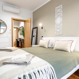 Cozy 3BR-Sleeps 8 wAC Patio Near Av Liberdade
