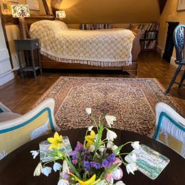 Under The Thatch at Rose House, hotell i Iwerne Minster