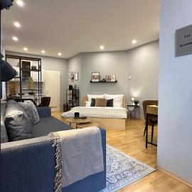 BELLAHOMES Apartments, Ground Floor, Aircondition, Private Parking, Airport 30 min، فندق في Erlensee
