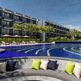 Courtyard by Marriott Phuket Chalong Bay Resort, hotel di Chalong
