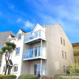 Inchydoney Island apartment: Clonakilty şehrinde bir otel