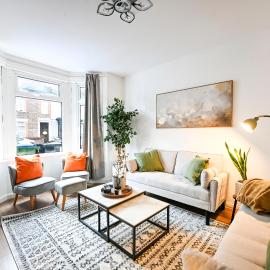 Spacious 4bed Sleeps8 Free Parking Watford town Centre, hotel in Watford