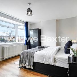 Watford Large 5BR Home - Contractors & Families, hotel in Watford