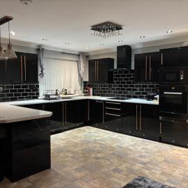 The Moon Stylish Cosy Apartment Near Pontypool