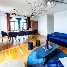 Jolie m'Home - Maison 15 pers, 5 sdb, 5 WC, proche Puy du Fou, מלון בMauléon