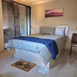 Nare Guesthousè, hotel in Soshanguve