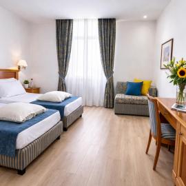 Hotel Diplomatic