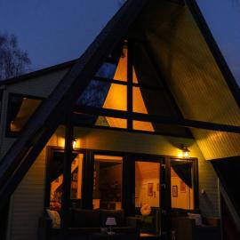 Acasa Straja - Green Cottage, отель в городе Lupeni