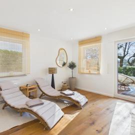 Boho Haus Sorpesee Ferienhaus direkt am See mit privater Sauna & Garten, hotel a Sundern