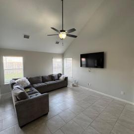 Modern Home Peaceful & Family Friendly, Hotel in Houston