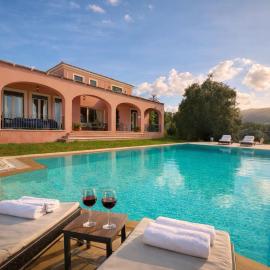 Villa Olea Corfu - Private Pool & Panoramic Views, hotel u gradu 'Perama'