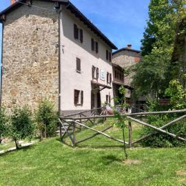 Villa Doubledot