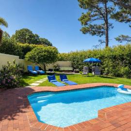 3 Bedroom Family Home, Pool & Garden, Upper Constantia, hotel u gradu Constantia