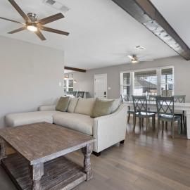 Coastal Getaway Near Beach & Casino 2BR Sleep 6、ベイセントルイスのホテル
