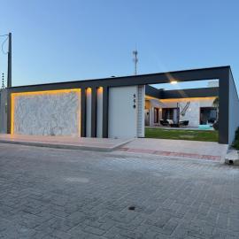 Casa Sol & Sal- Guriri، فندق في ساو ماتيوس