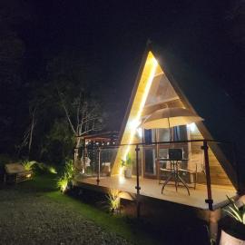Lobo cabanas CABANA LOBO PRIME، فندق في Bonfinópolis