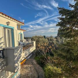 Olive Grove House, hotell i Kámpos