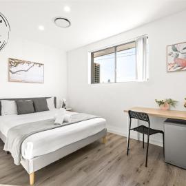Double Room in Guildford West - Near Parks & Eateries - Explore with Ease - Shared Bathroom