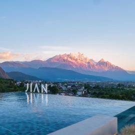Lijiang jijian Xiangwang SOOOAN Luxury Resort Hotel, hotell i Lijiang