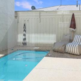 Avenue Pool House, 3 bedroom, Garage, Aircon, Pool