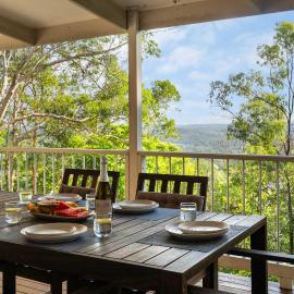 Hinterland Tranquil Escape with Beautiful Views