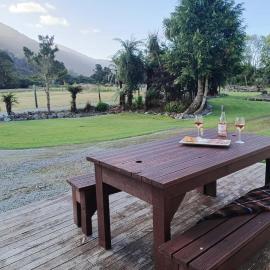 Farm stay at Hurley Homestead, hotel in Franz Josef